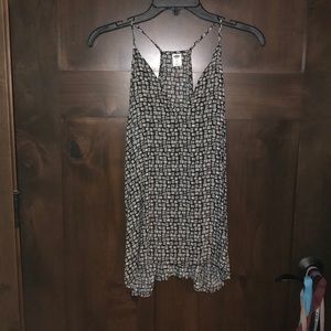 Old navy black and white tank